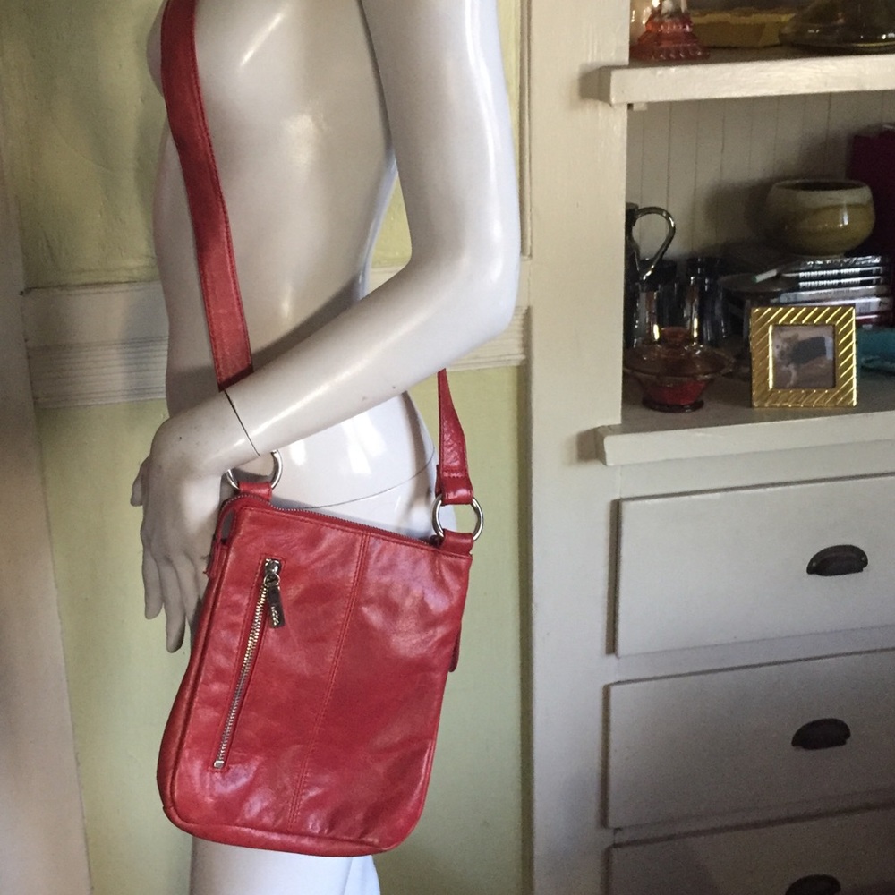 HOBO red leather